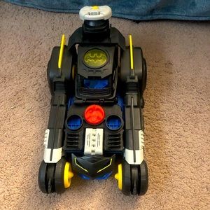 Remote control bay no like opens and you can have Batman’s friends ride too